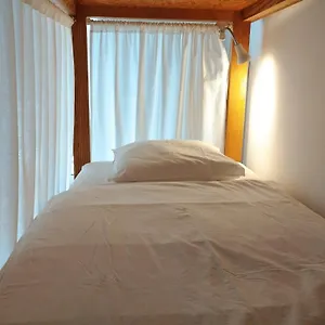 Endless Summer Surf House Pensión