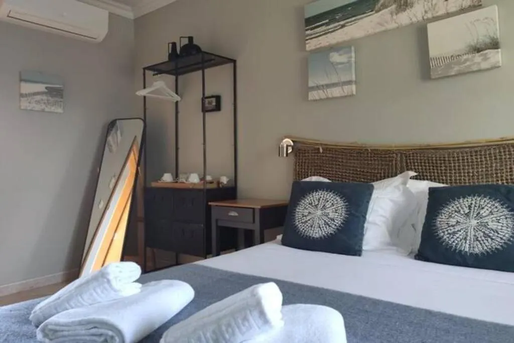 ألخيزور Arrifana Destination Suites