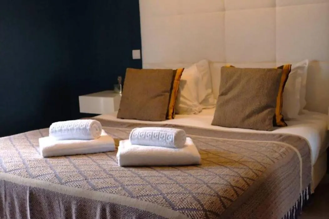 ألخيزور Arrifana Destination Suites فندق مبيت وإفطار