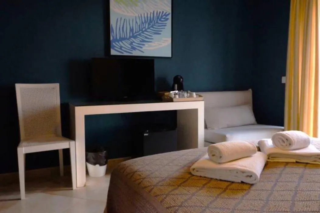ألخيزور Arrifana Destination Suites 3*,