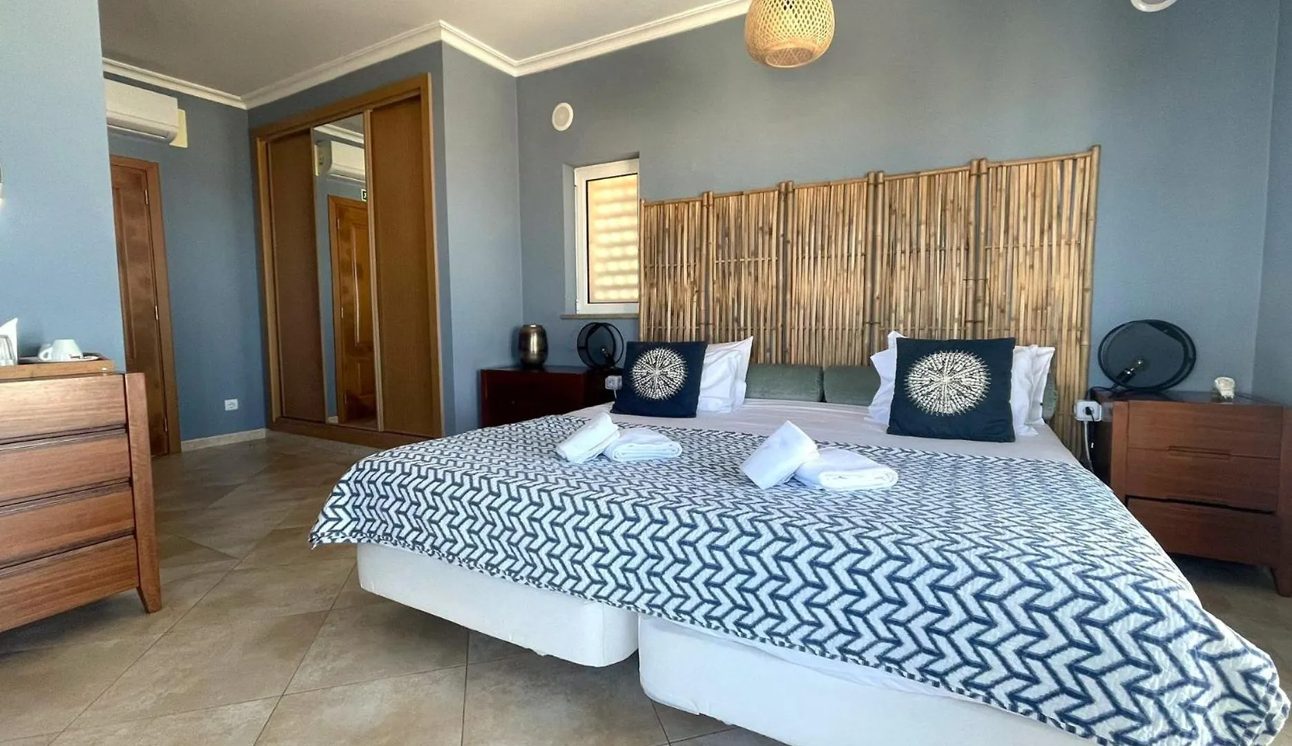 ألخيزور Arrifana Destination Suites فندق مبيت وإفطار