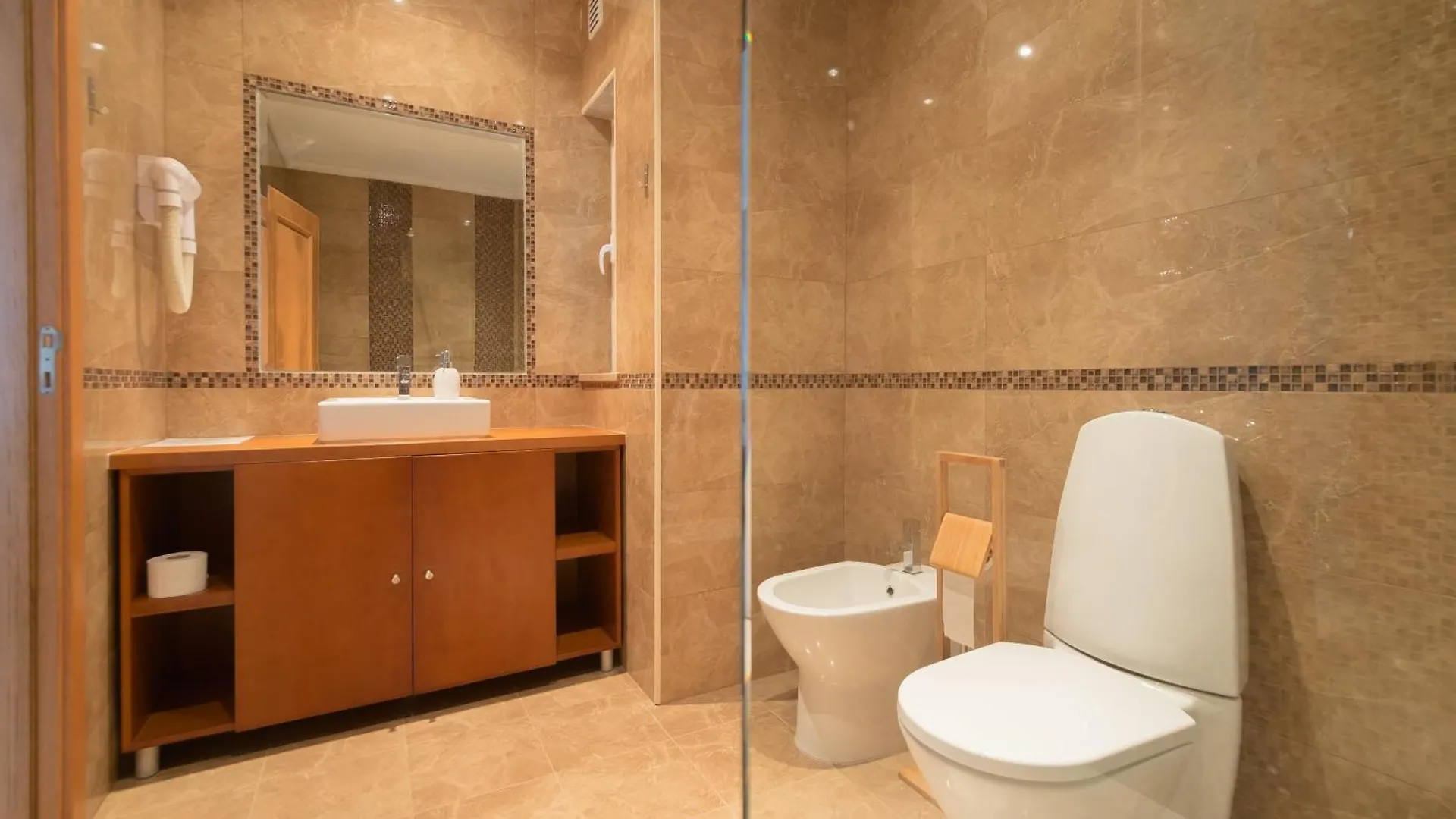 *** فندق مبيت وإفطار ألخيزور Arrifana Destination Suites البرتغال